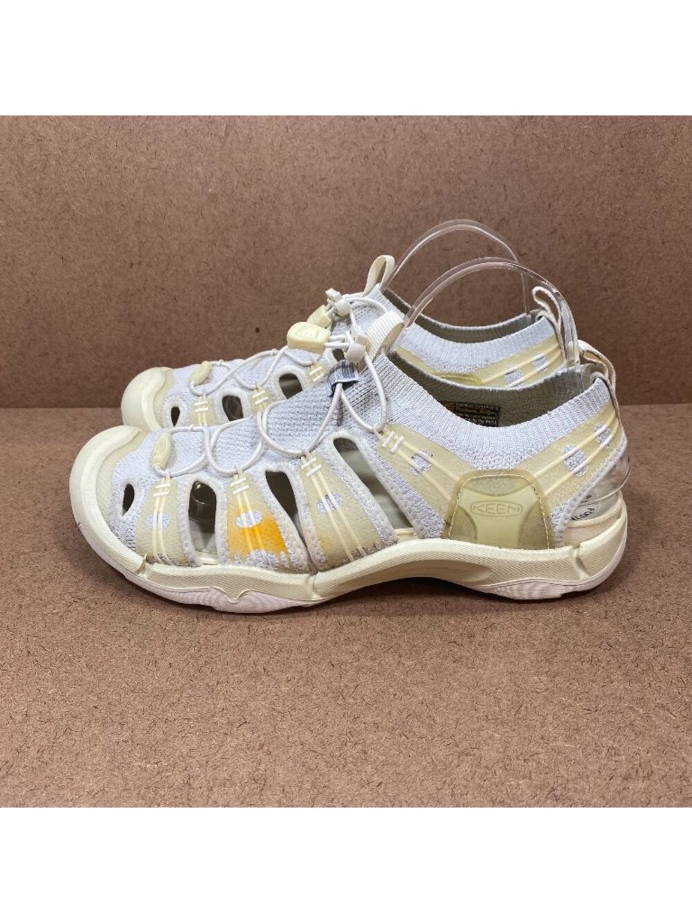 Keen Evofit One Hiking Sandals White & Yellow Mens Size 10 Flexible Knit Uppers